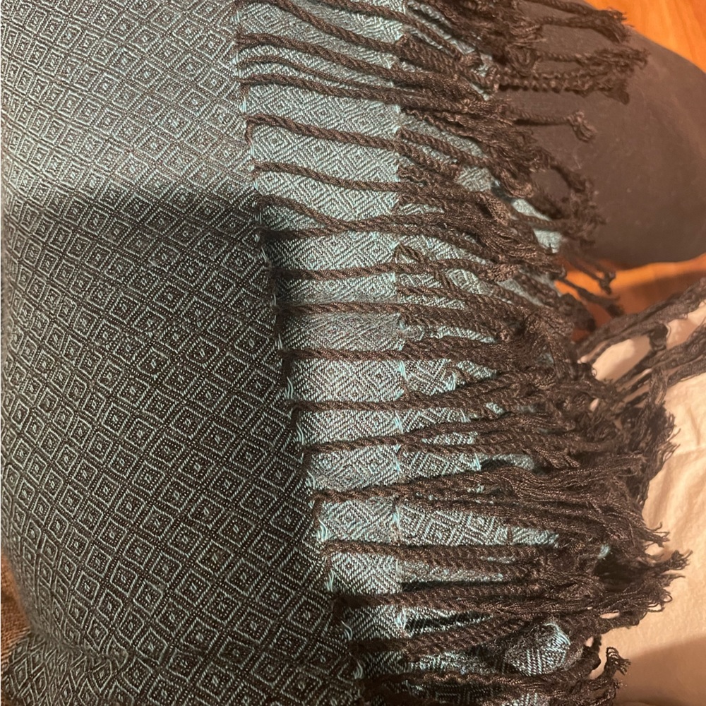 Scarf - Picture 4 of 6